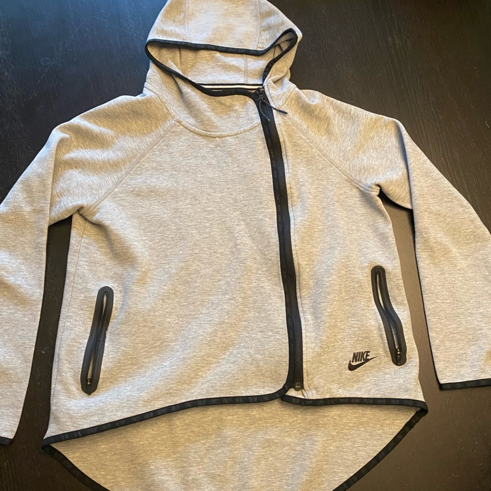 Nike women’s sportswear tech zip up hoodie